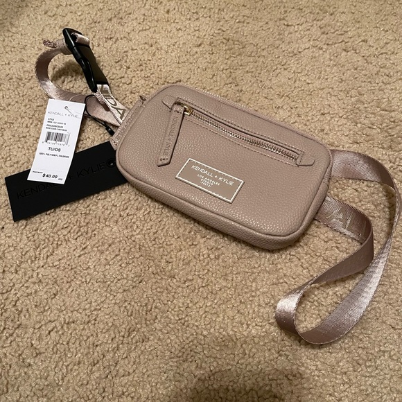 Kendall & Kylie Handbags - *NWT* Kendall and Kyle belt bag/Fanny pack